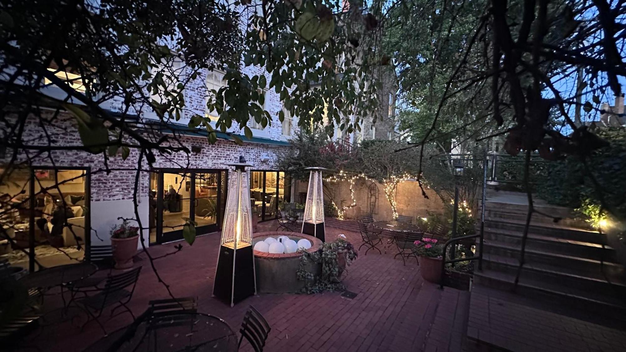 פרדריקסבורג Ironclad Inn And Bourbon Room מראה חיצוני תמונה